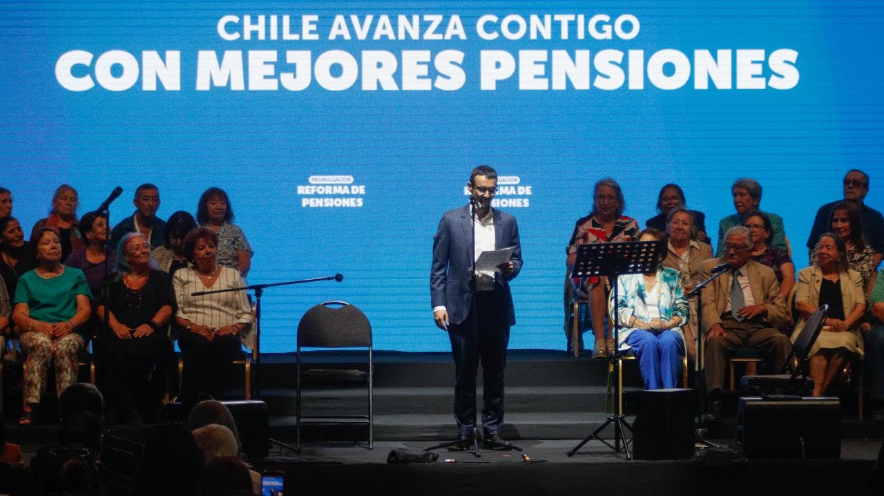 La promulgación de la Reforma de Pensiones y la decisión de Chile Vamos de marginarse de la actividad