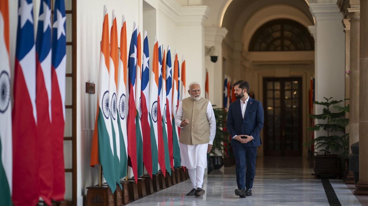 Académico U. Andes por viaje presidencial a India: “Nuestros empresarios se han posicionado en el este asiático, pero con la India no ha habido ese esfuerzo”