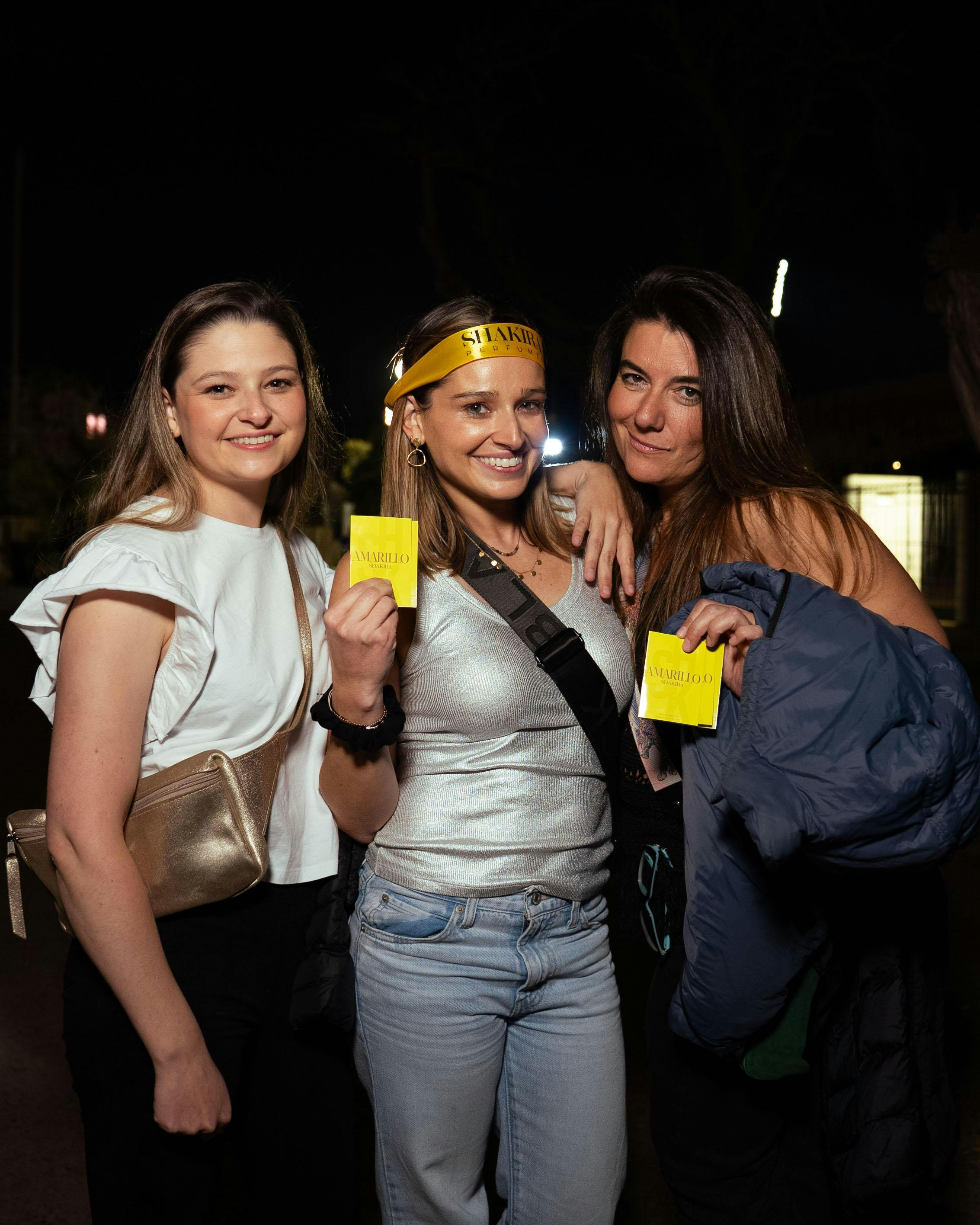 Las FANATICAS brillaron junto a Shakira: un concierto bañado en “Amarillo”