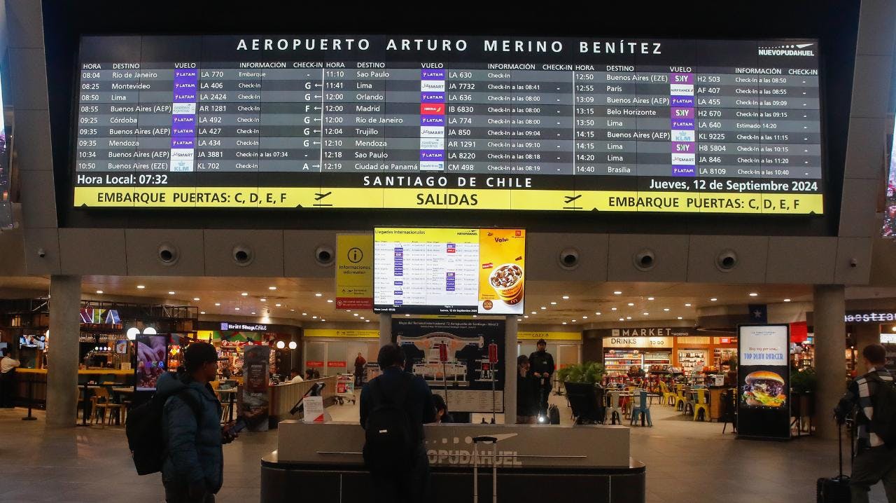 DGAC por suspensión de vuelos por presencia de aves: “Tenemos que convivir con este fenómeno mientras exista el aeropuerto”