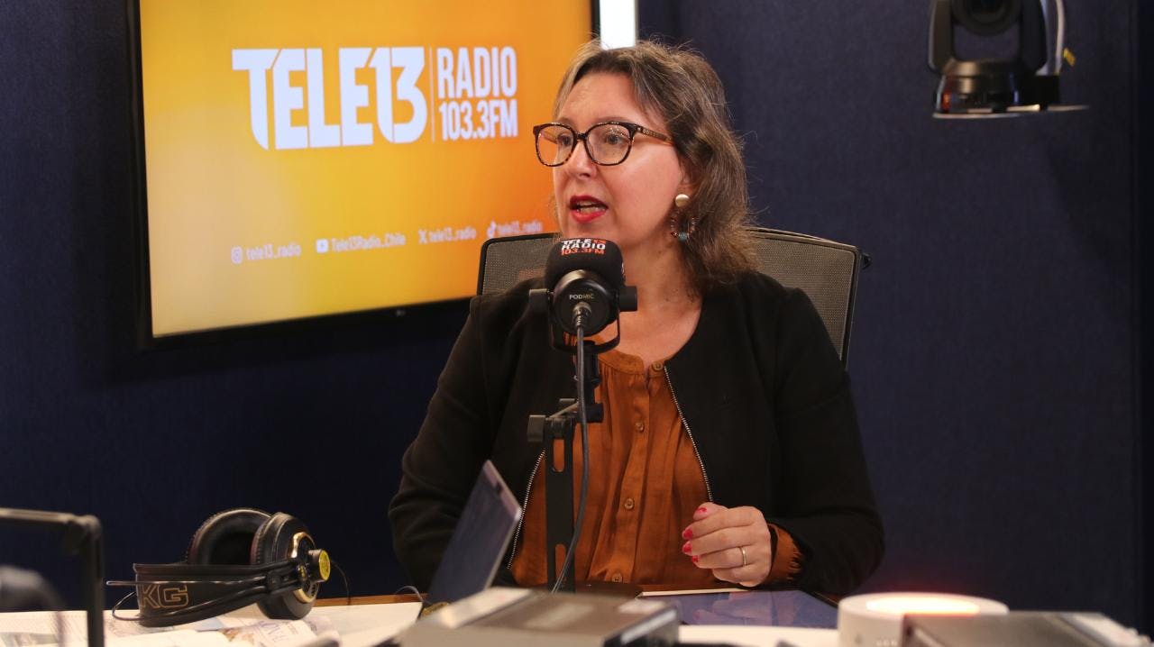 Jaraquemada por viajes de funcionarios públicos en medio de licencias médicas: "Tenemos un problema grande con el probable uso de licencias falsas"