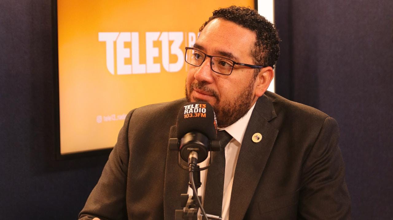 Ministro Cataldo por oficio de Contraloría: "Hay que combatir las dos posiciones: la banalización del uso de la movilización y la de irnos al extremo de prohibir cualquier expresión"