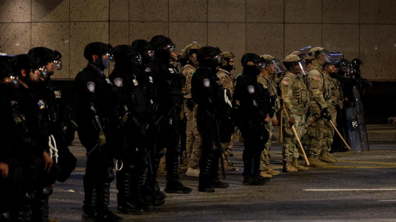 La tensión en Los Ángeles por los enfrentamientos entre manifestantes y agentes de seguridad, durante protestas por las políticas migratorias de Trump
