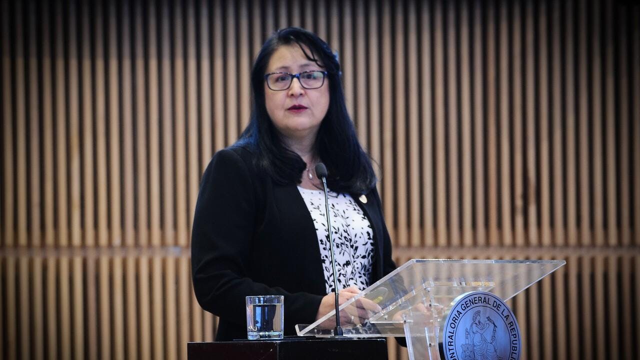 Contraloría exige a 232 municipios informar descuentos por paro docente y Senado abre sumarios por "caso licencias"
