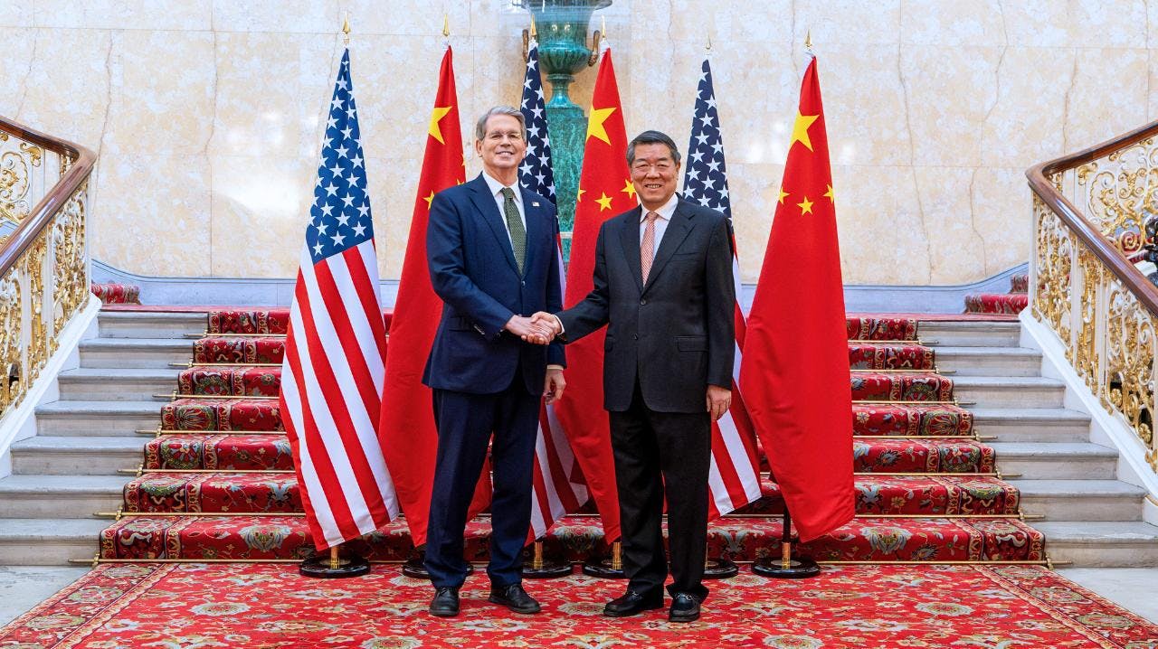 Finalizan las negociaciones entre Estados Unidos y China en Londres por la guerra comercial