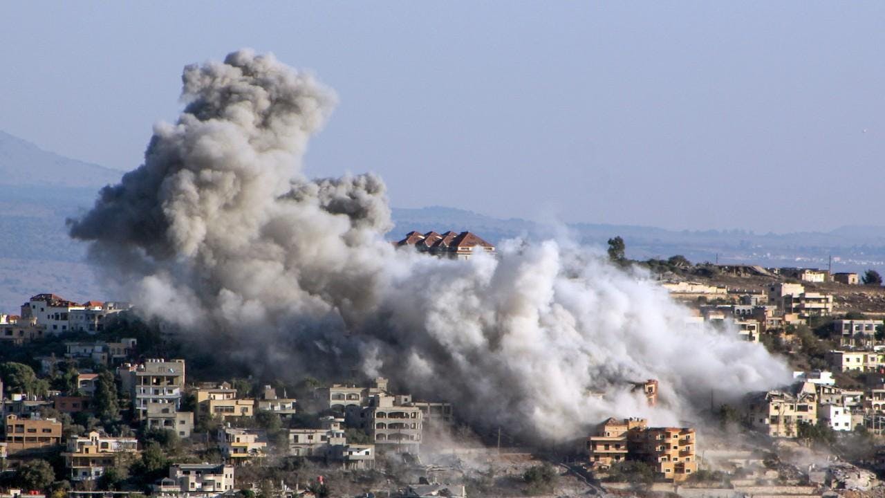 Israel ataca a Irán avivando tensiones ante posible escalada del conflicto en Medio Oriente