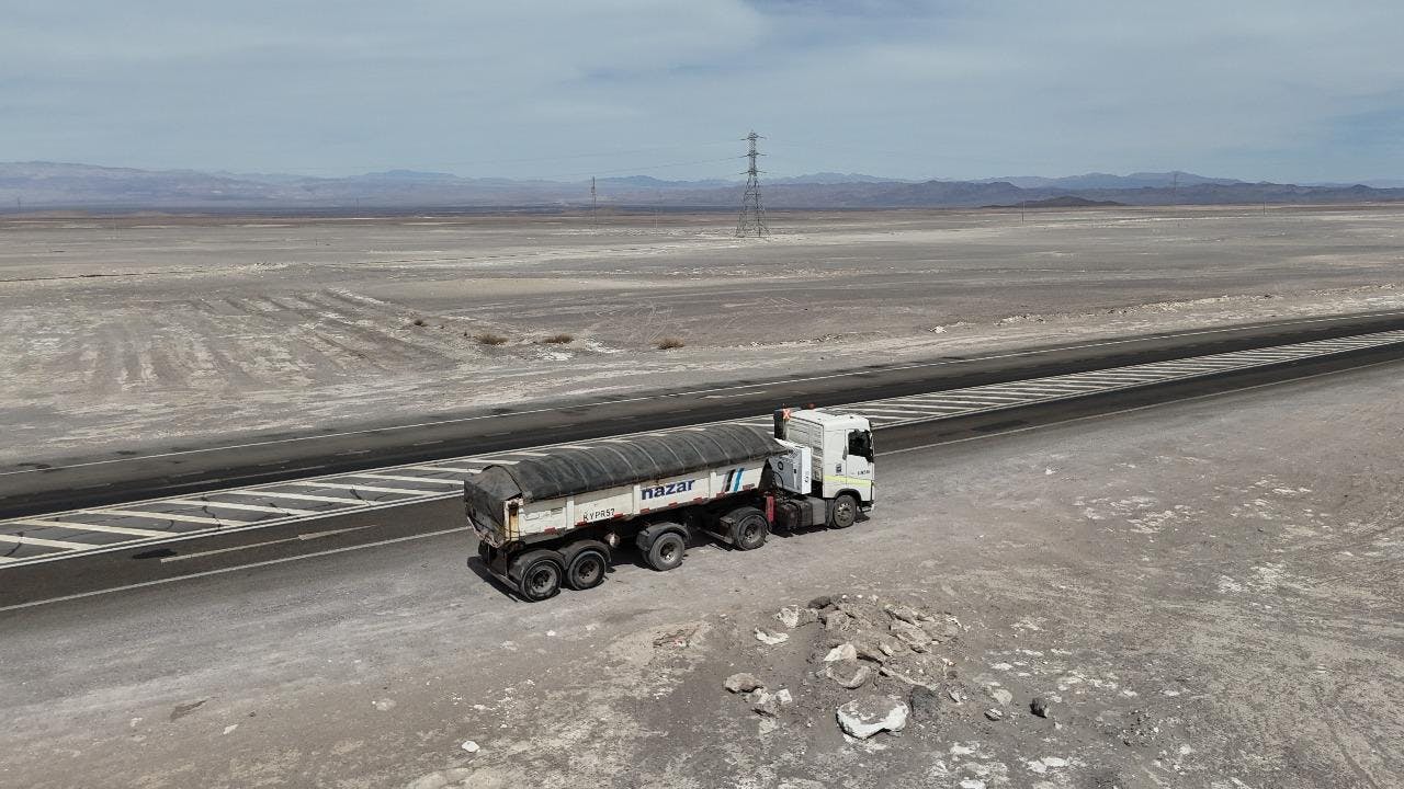 De diésel a híbrido-eléctrico: SQM y Movener revolucionan el transporte pesado en Chile
