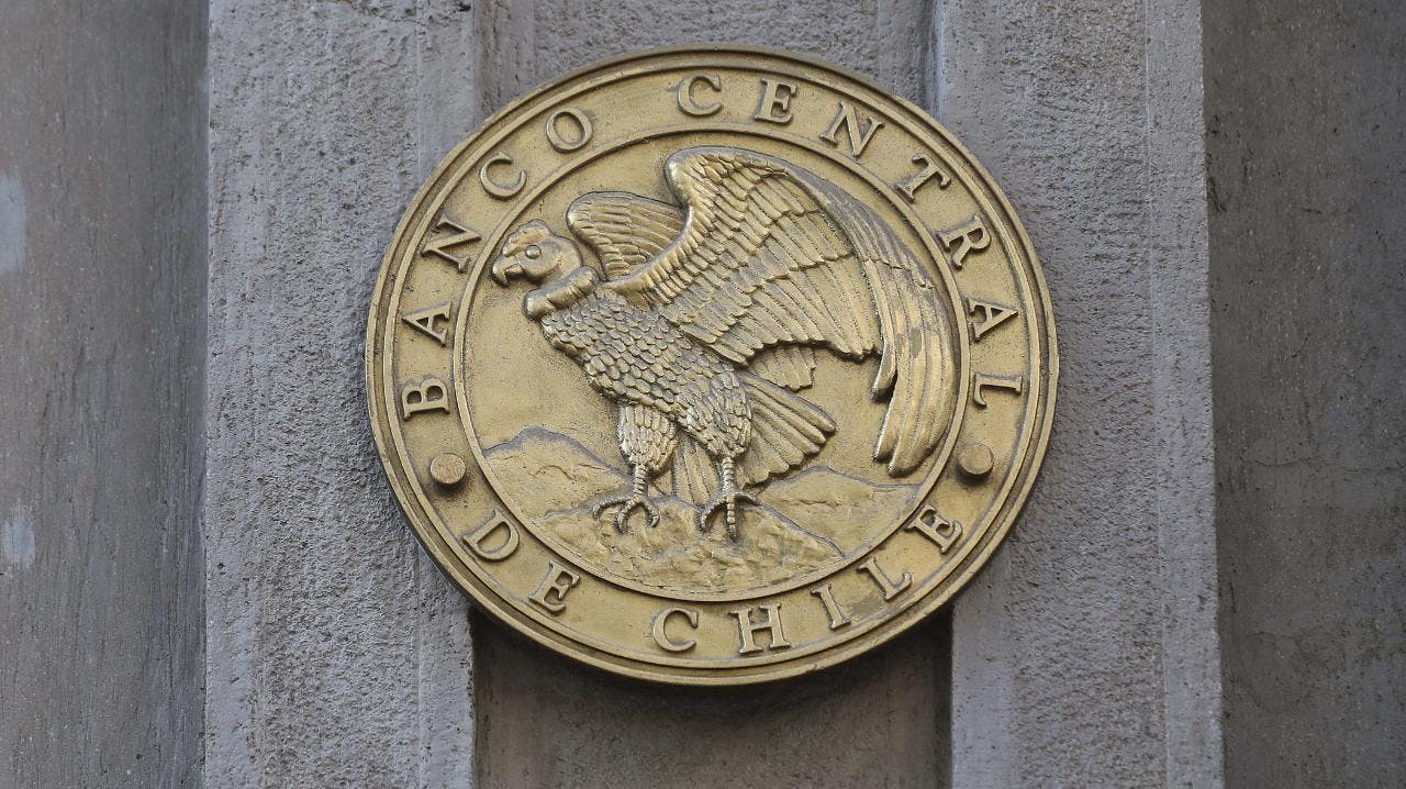 IPoM de junio: El Banco Central ajusta al alza su proyección de crecimiento en 2025 y reconoce preocupación por el conflicto en Medio Oriente