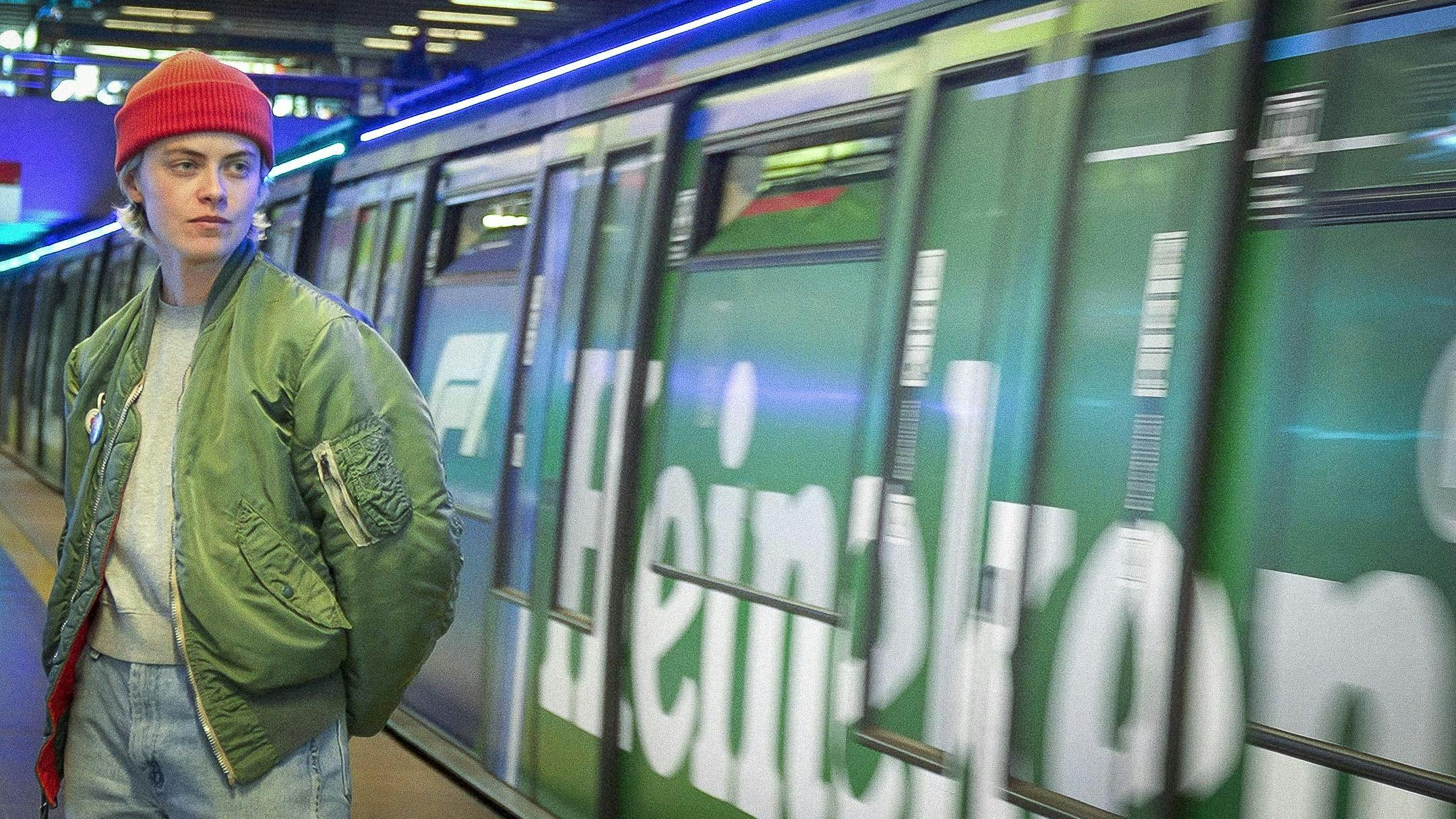 Estación Escuela Militar ahora es una pista de carreras: Heineken® 0.0 la transforma con experiencia única de la Fórmula 1