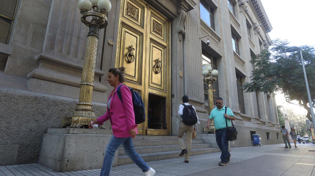 La economía chilena se expandió un 3,2% en mayo, según reportó el Banco Central