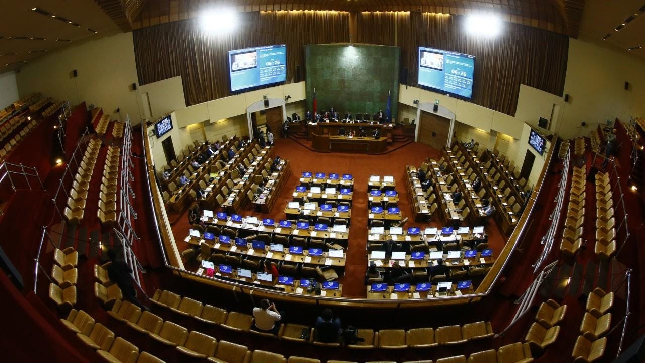 Más requisitos, menos fragmentación: en qué consiste la reforma al sistema político presentada por el Gobierno