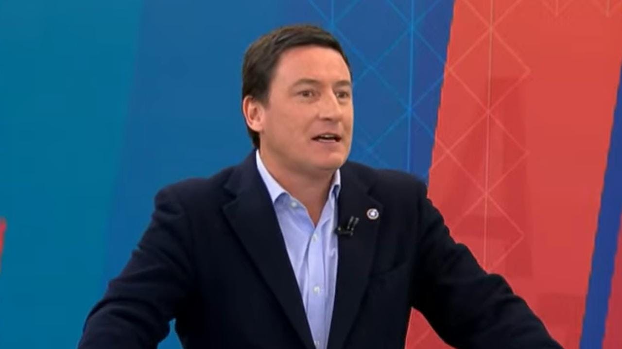 Arturo Squella por eventual segunda vuelta: “Todo indica que va a terminar siendo una disyuntiva entre Jara y Kast”