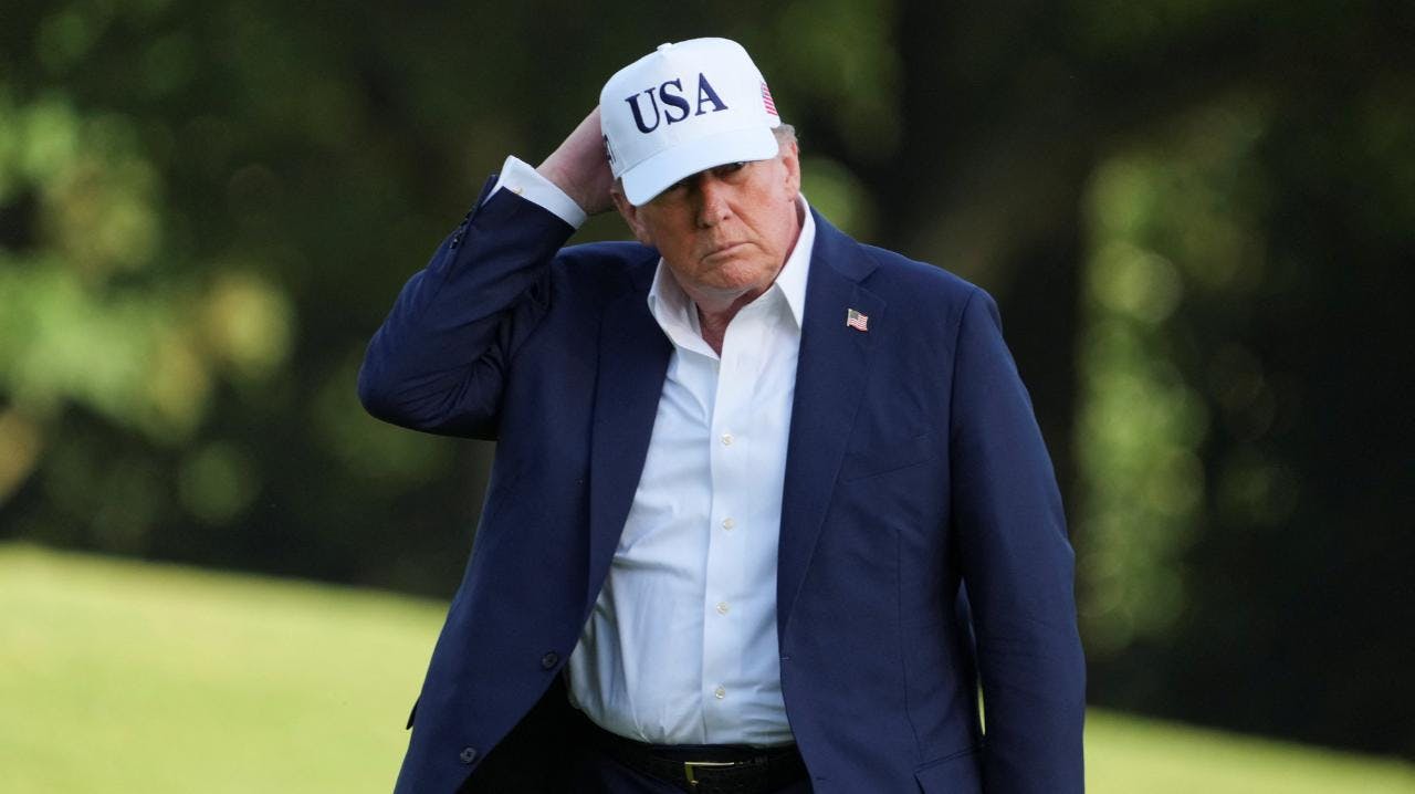 Donald Trump amenaza con imponer un arancel adicional de 10% a los países que se alineen con "políticas antiamericanas"