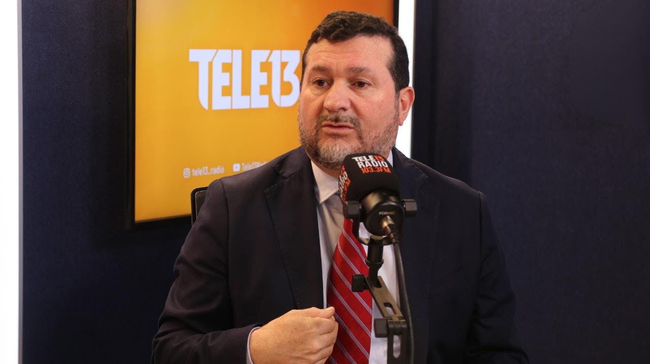 Fiscal Barros por funcionarios de la FACH que trasladaban sustancia ilícita en vuelo: "Ha ocurrido en varias ocasiones, uno tiende a tener memoria reciente"