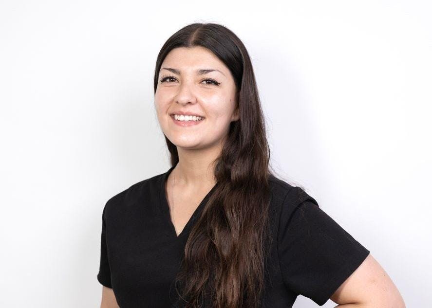 Entrenadora de tecnología láser de la clínica Marsella por tratamientos para borrar tatuajes: “La mayoría es porque ya no les gusta”