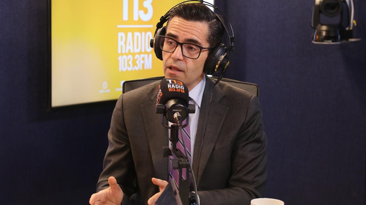 Sergio Urzúa por presidenciales: "Es una campaña extraña para la oportunidad que tiene la oposición de hacerse cargo de los desafíos que enfrenta el país"