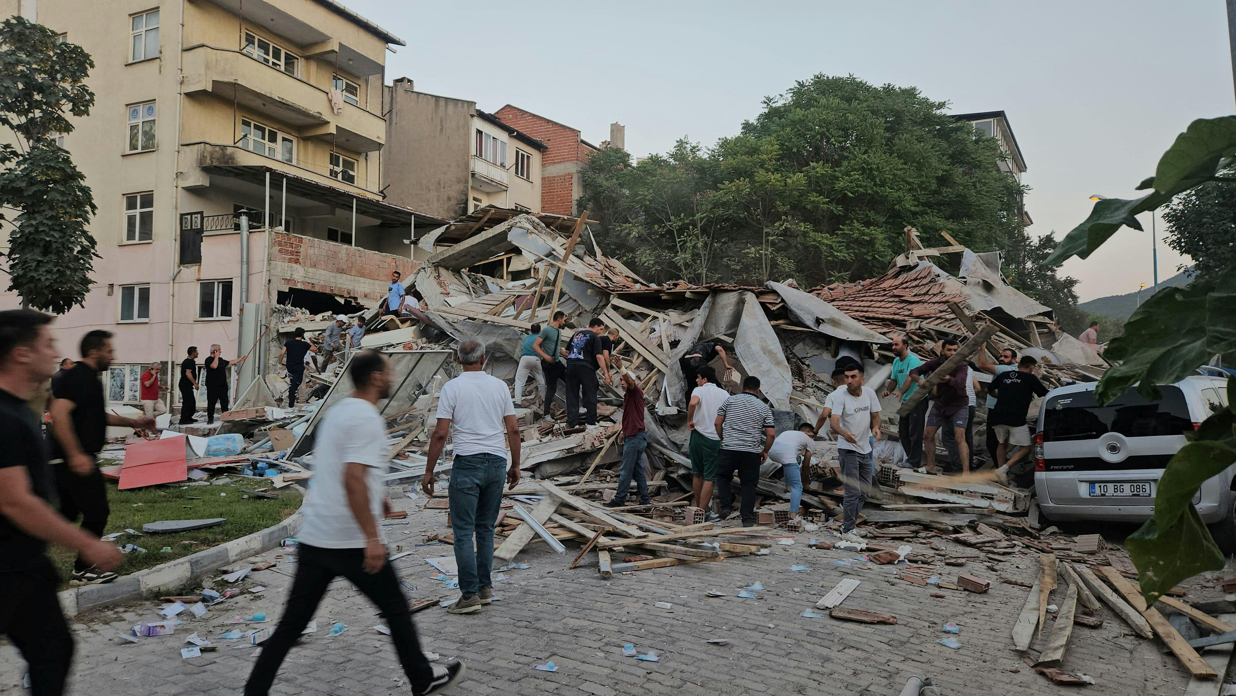 Terremoto de magnitud 6,1 remece el noreste de Turquía
