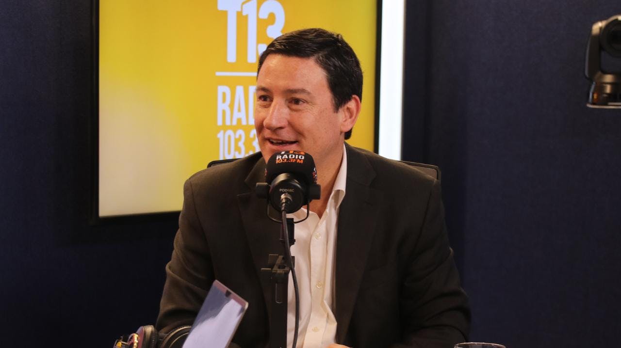 Arturo Squella (Republicanos) por críticas a Kast: "Lo que algunos peyorativamente tratan de instalar como autoritarismo, para nosotros es determinación"
