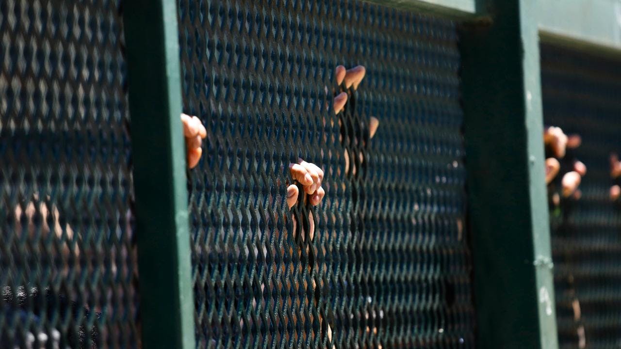 Gobierno responsabiliza a Gendarmería por liberación errónea de dos reos en Copiapó y La Serena