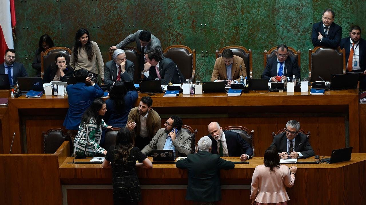 Ejecutivo anota triunfo legislativo: Cámara de Diputados aprueba en general proyecto que pone fin al CAE