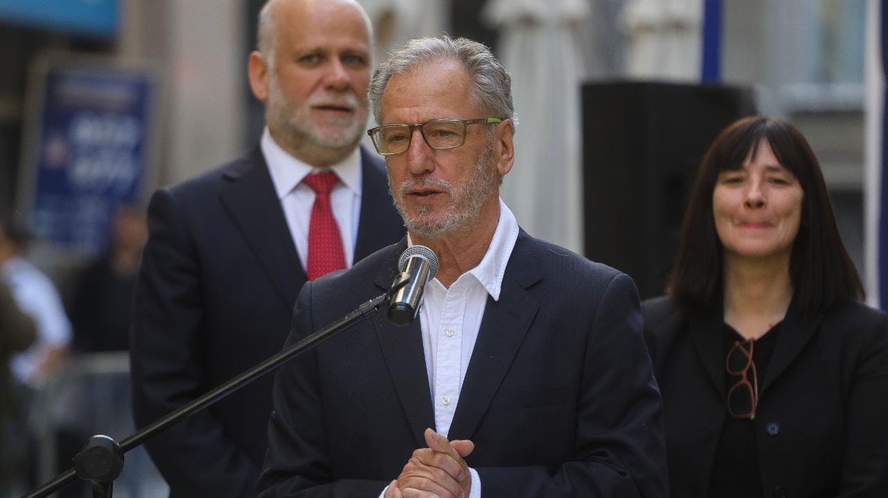 Álvaro Garcia por el recorte fiscal de US$ 6 mil millones que Kast propone: “Todos los analistas económicos han señalado la enorme dificultad de hacerlo”