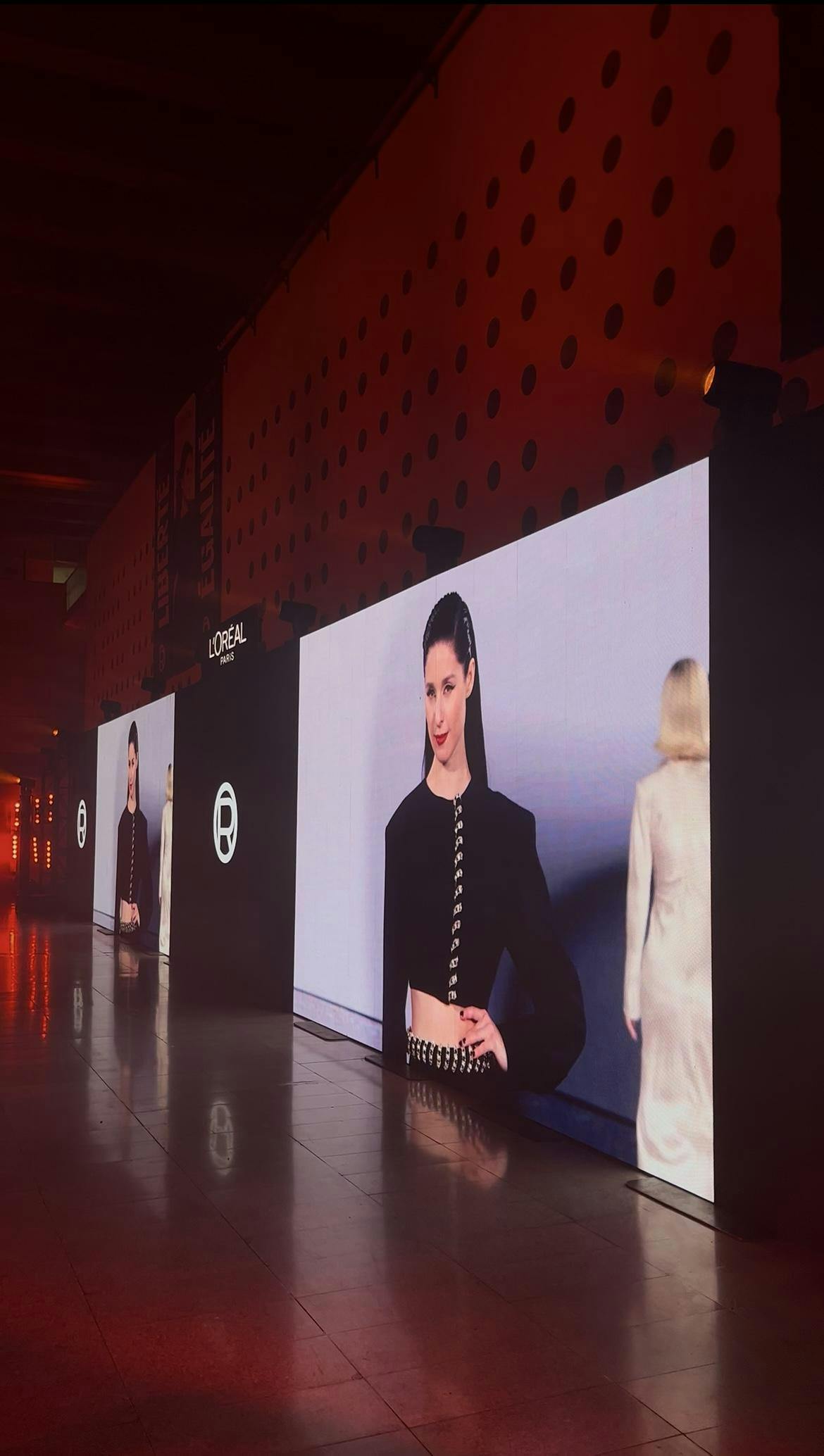 Le Défilé 2025 brilló en París y se celebró en el Centro Cultural La Moneda con el debut histórico de Francisca Valenzuela