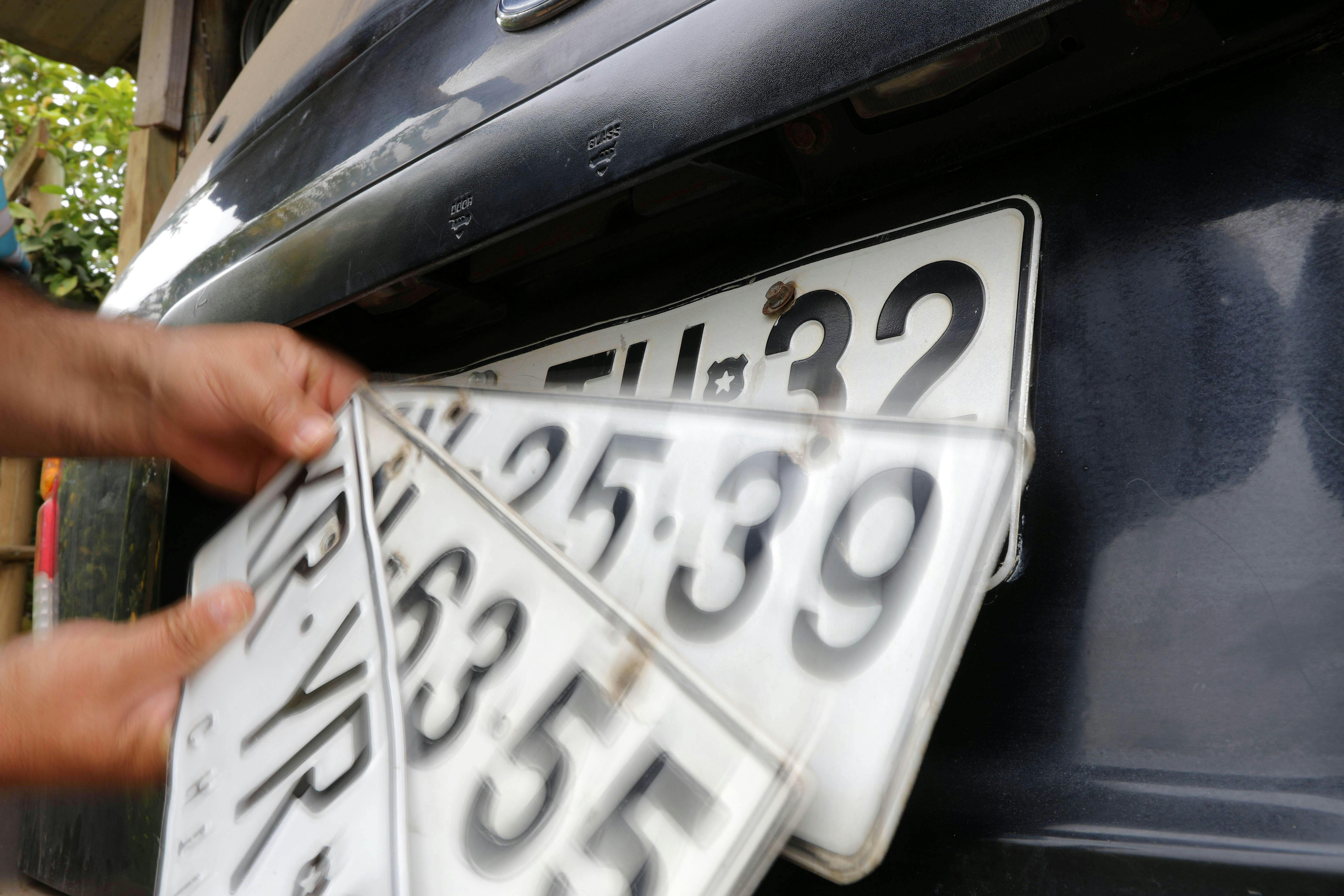 ¿Cómo serán las nuevas patentes vehiculares?