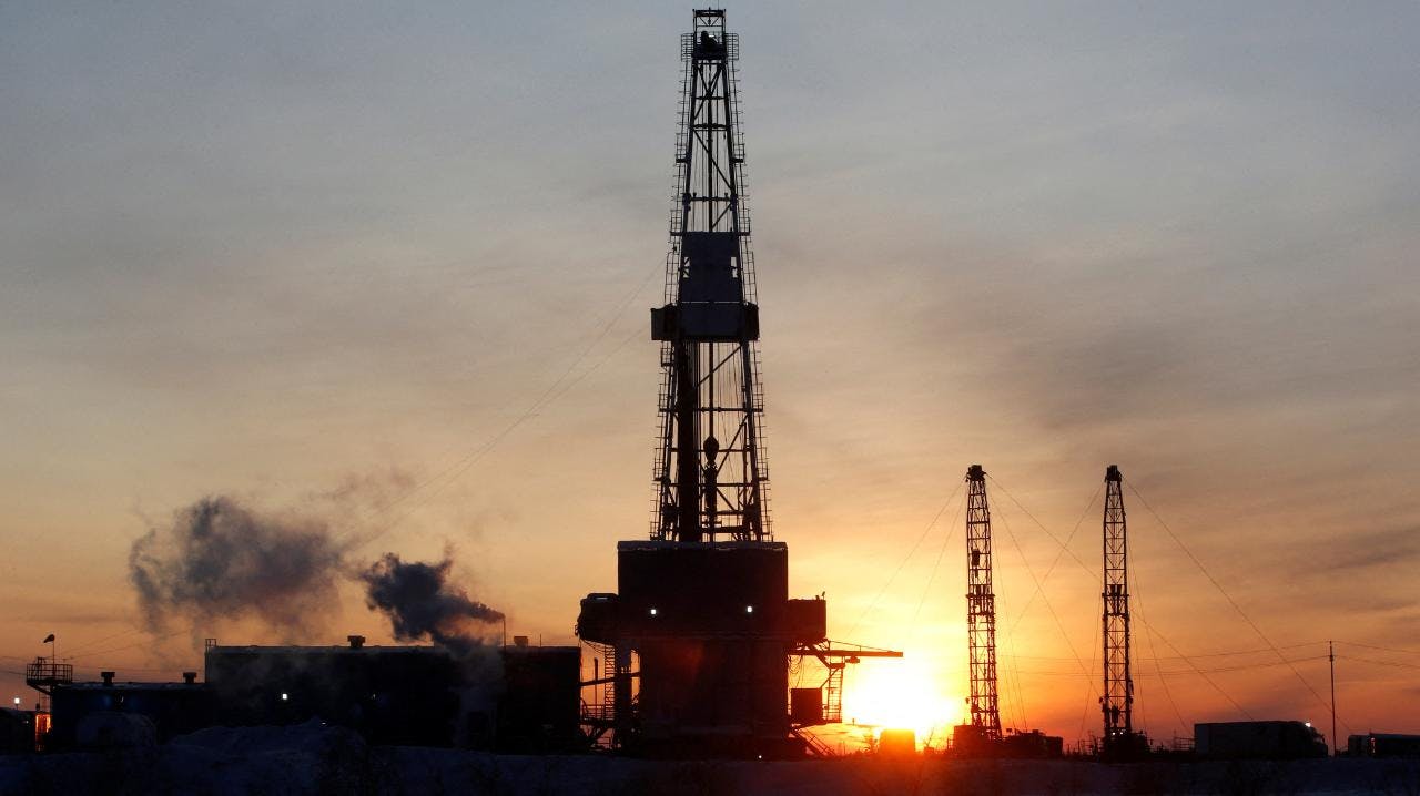 Los precios de la energía suben, tras las nuevas sanciones impuestas por Trump contra las petroleras más grandes de Rusia