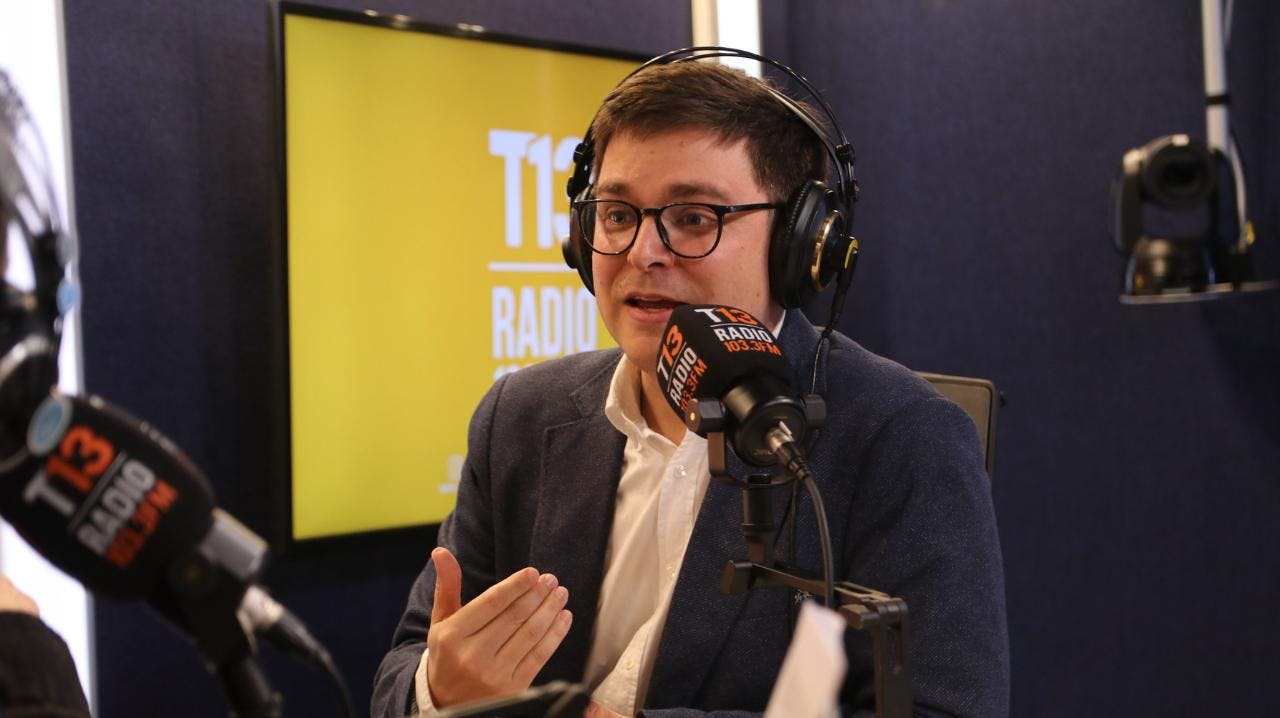 Editor revista "Punto y Coma" por el movimiento MAGA: “La ascensión de Donald Trump responde a una debilidad que siente el mundo estadounidense hace dos o tres décadas”