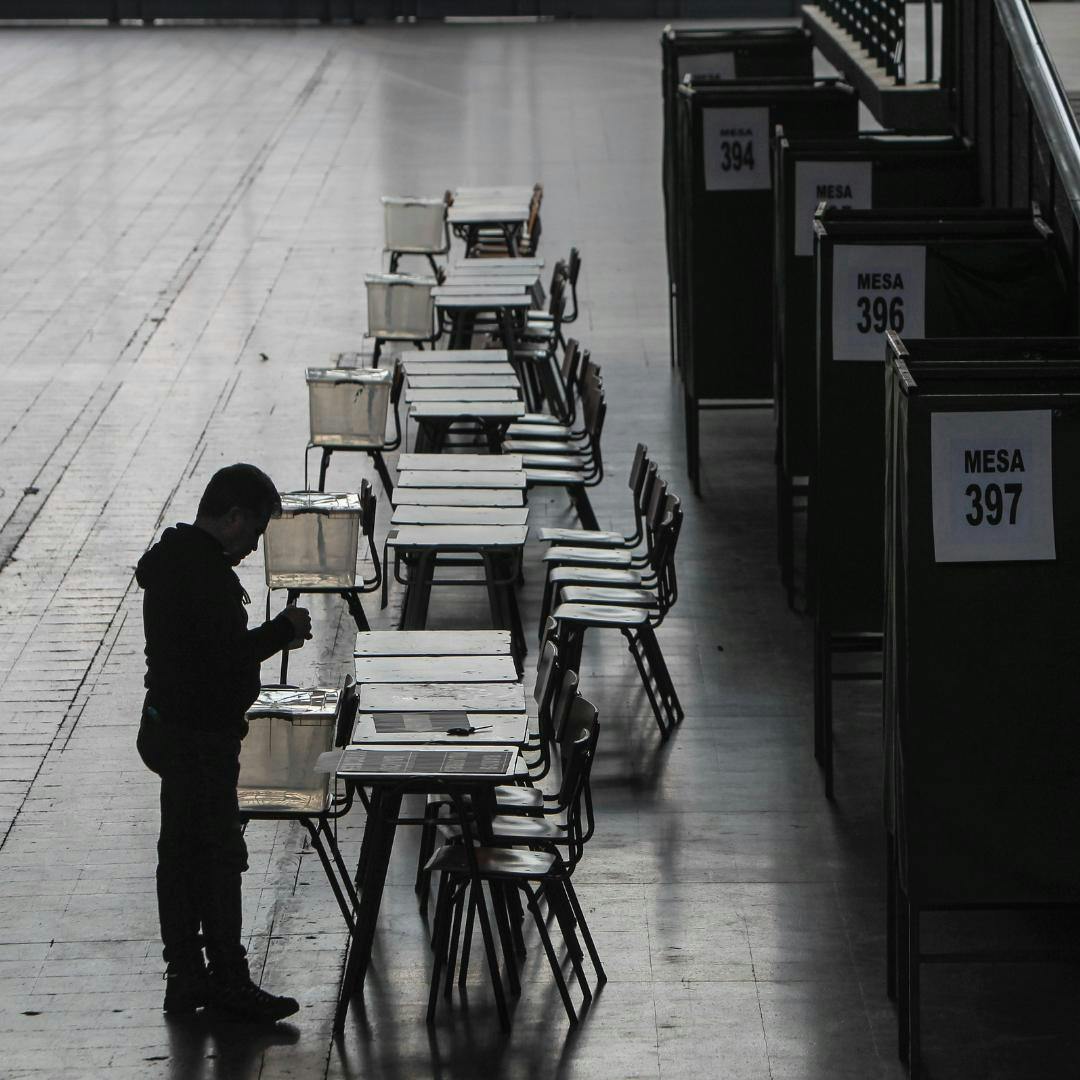 Elecciones 2025: Servel habilita periodo para que vocales de mesa con causales válidas puedan excusarse