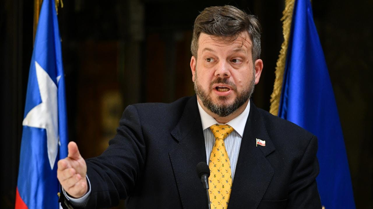 "No somos una colonia":  Kaiser plantea salirse de  tratados internacionales si es electo presidente