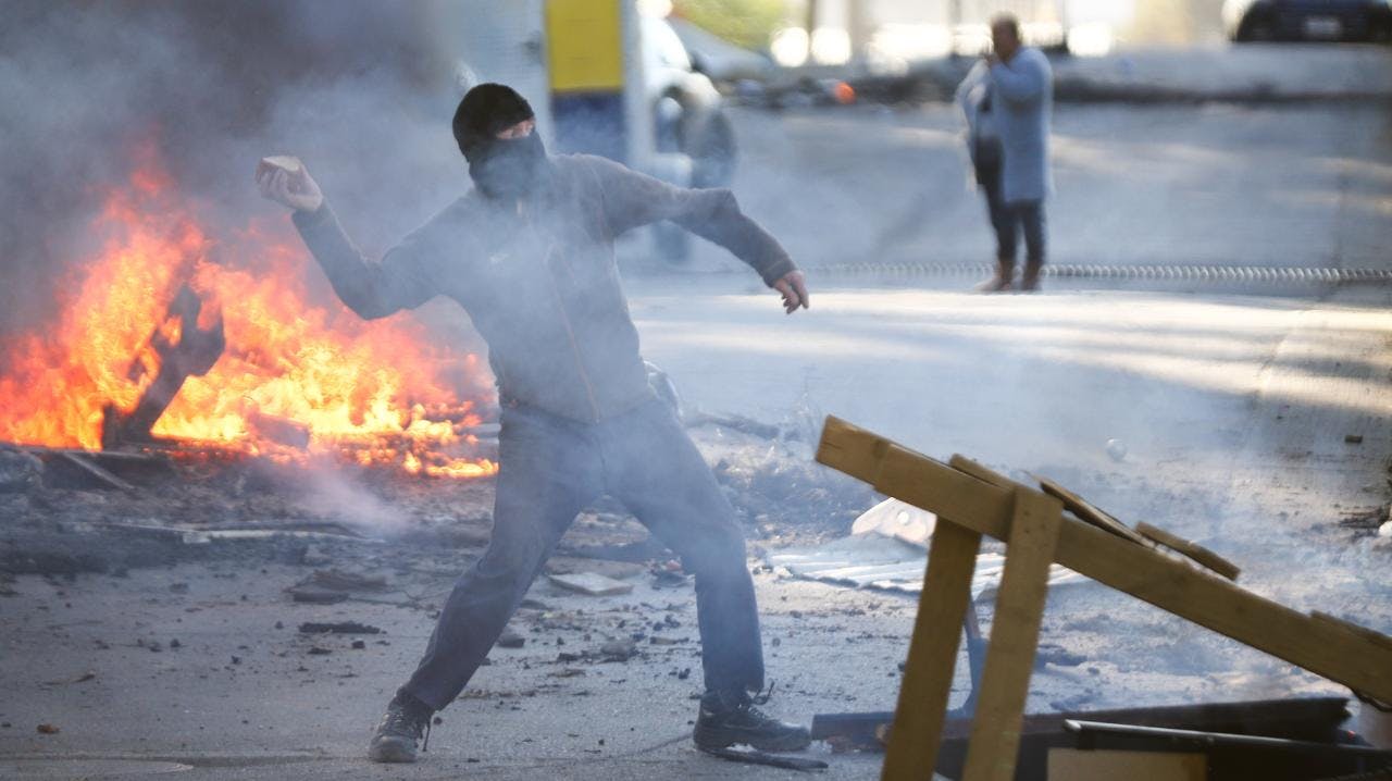 Con barricadas y un detenido: Este jueves comenzó el desalojo del campamento de Placilla