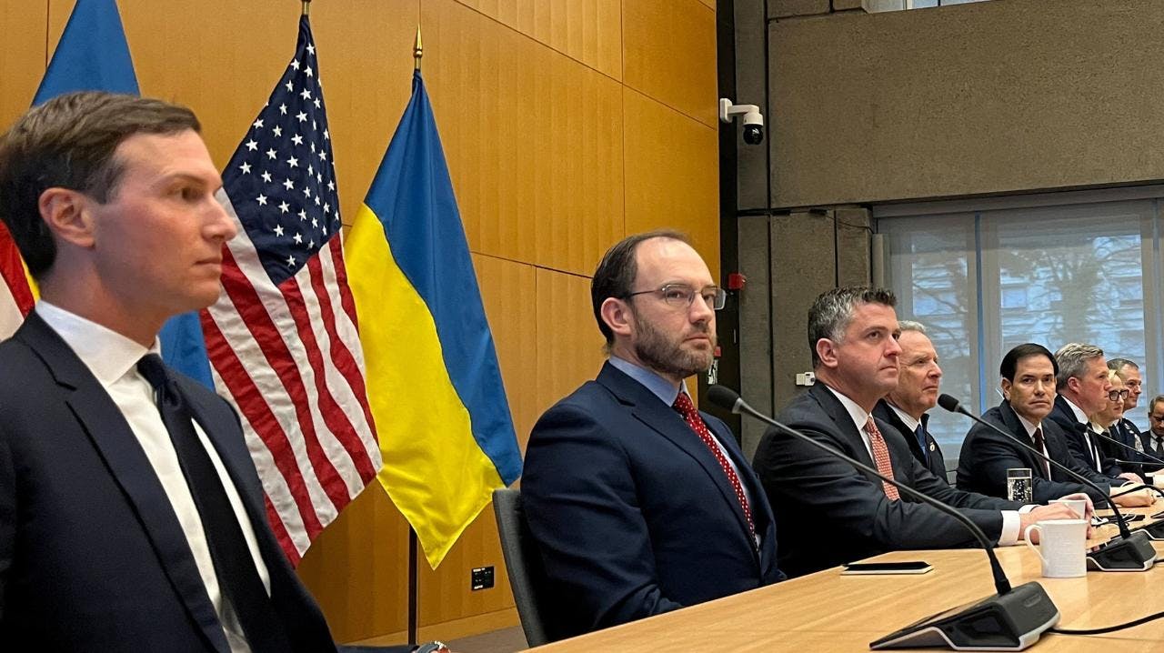 La negociación del plan de paz de Donald Trump para Ucrania logra avances, según la Casa Blanca y Kiev