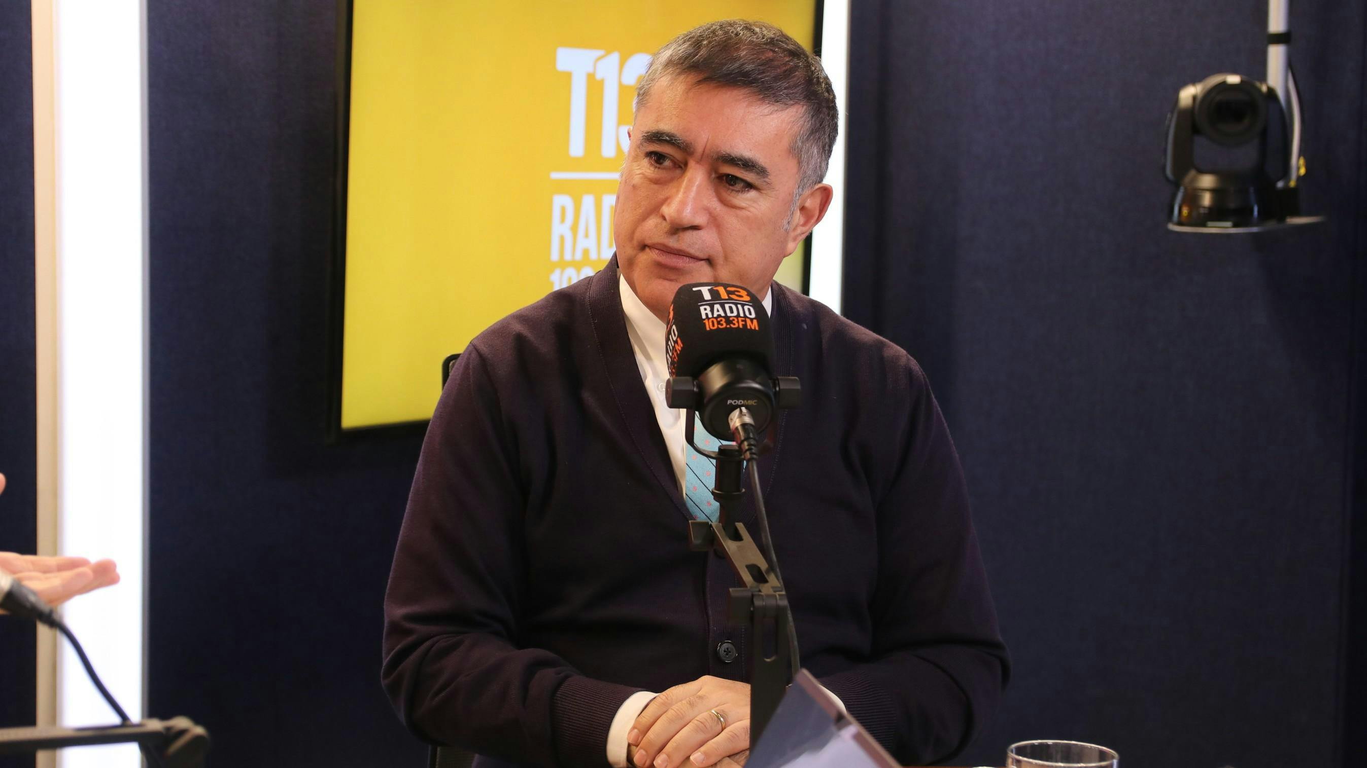 Desbordes por profesores vinculados a violencia en el IN y gestión de Hassler: “Tenemos antecedentes formales de que, tomado conocimiento, decidieron no hacer nada”