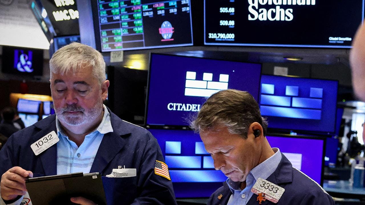 Diversas acciones rondan máximos históricos antes de Navidad en Estados Unidos