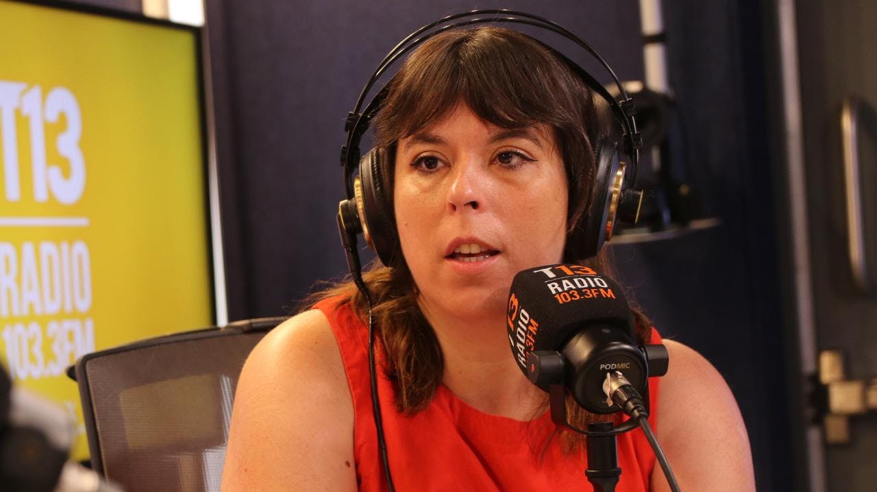 Constanza Martínez (FA): "Si Kast sigue el ejemplo de Donald Trump o de Javier Milei para hacer política, me temo que es probable que haya muchísima más violencia"