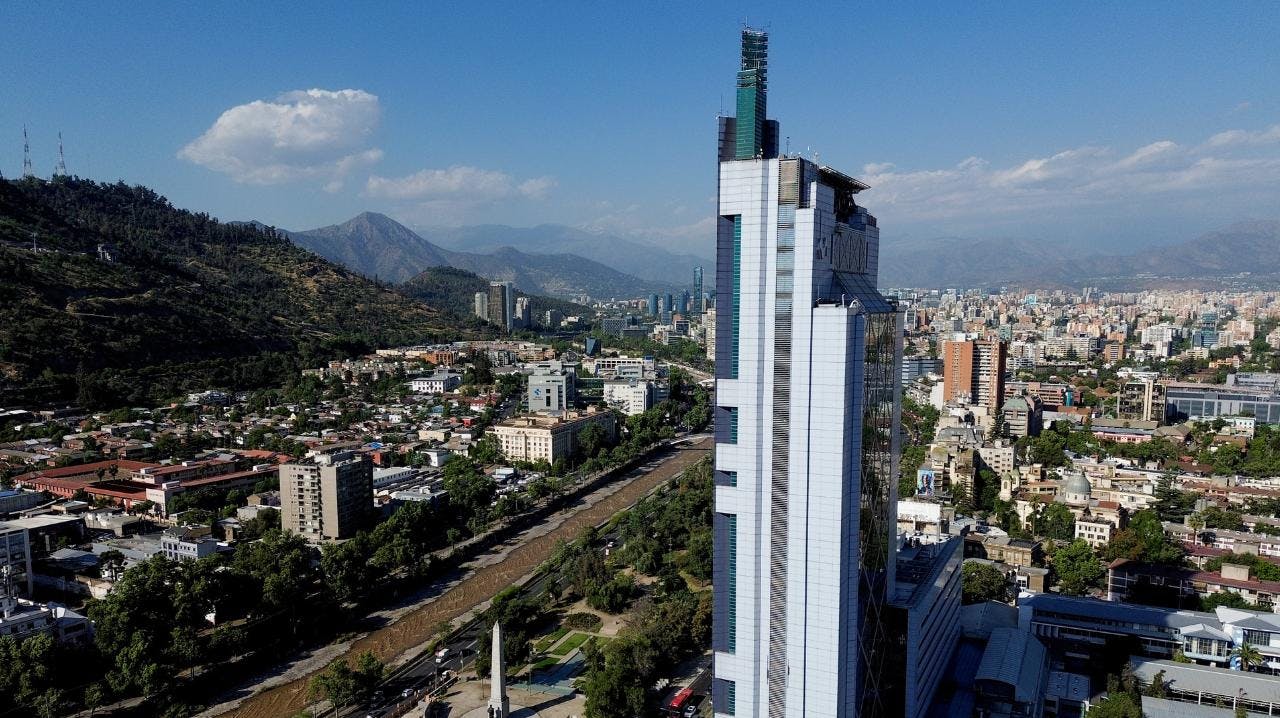 Los efectos de la salida de Telefónica de Chile tras 35 años de operación