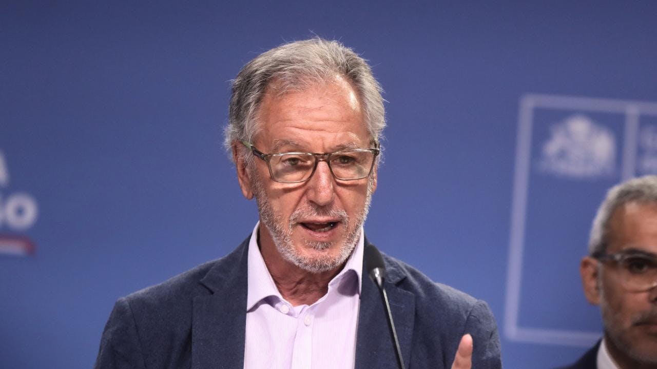 Biministro García y propuesta por deuda eléctrica: “Proviene de un consenso en la noción de subsidiar al 40% más vulnerable y está completamente financiada”