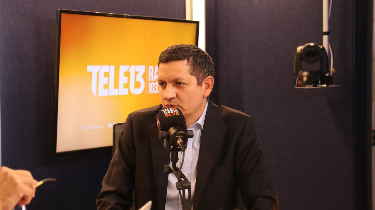 Raúl Cordero por el liderazgo de China en electromovilidad y el déficit de infraestructura de carga en Chile
