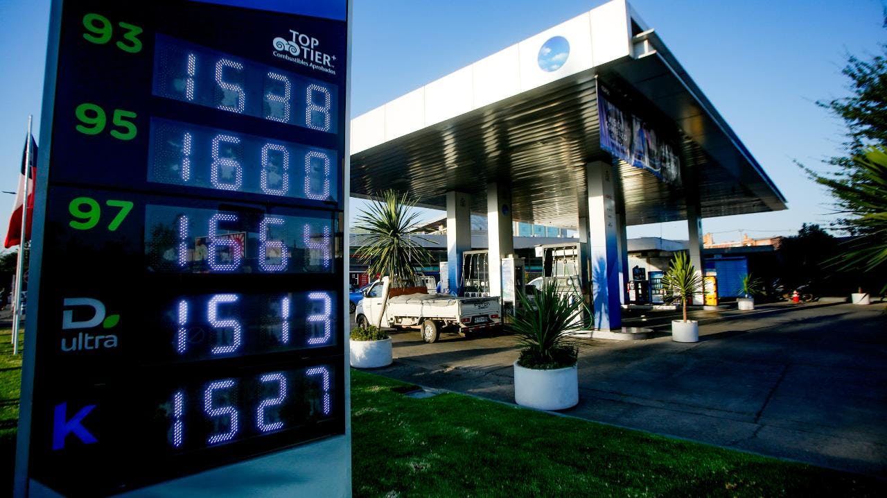 Banco Central advierte de un "escenario especialmente incierto y con riesgos relevantes" por efectos de la guerra en Medio Oriente