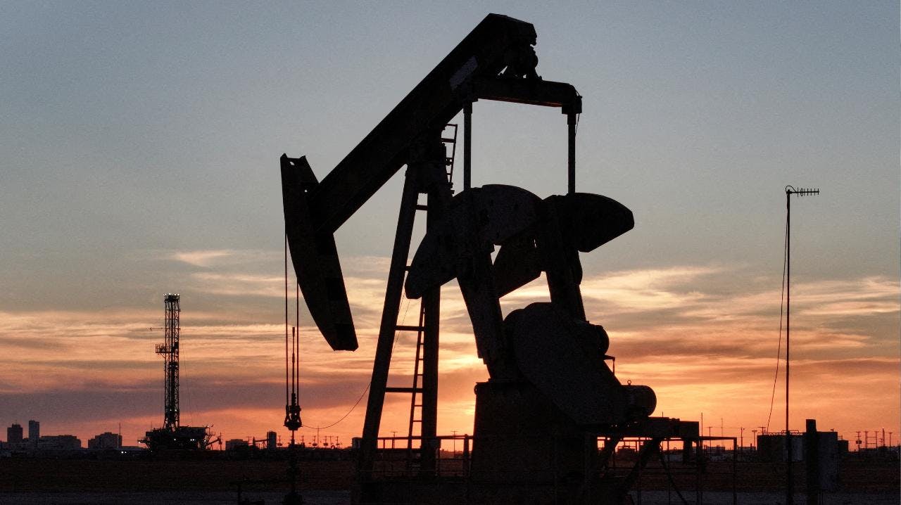 El petróleo sube y los futuros de Wall Street caen tras el mensaje de Donald Trump por la guerra en Irán