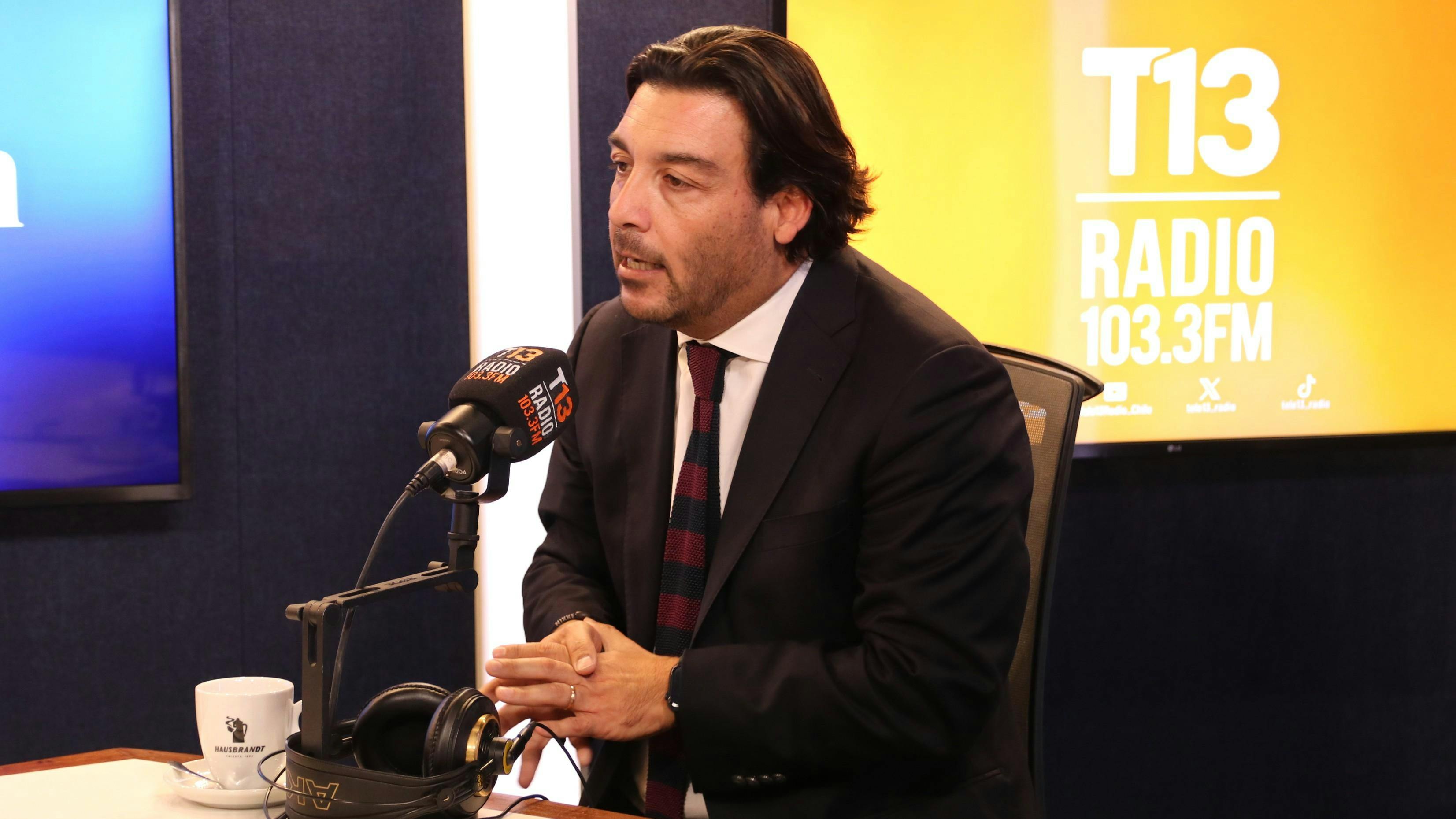 Jefe de bancada PS cuestiona rol de Quiroz en proyecto de Reconstrucción Nacional: “Quiere implementar un modelo en donde el Estado no exista”