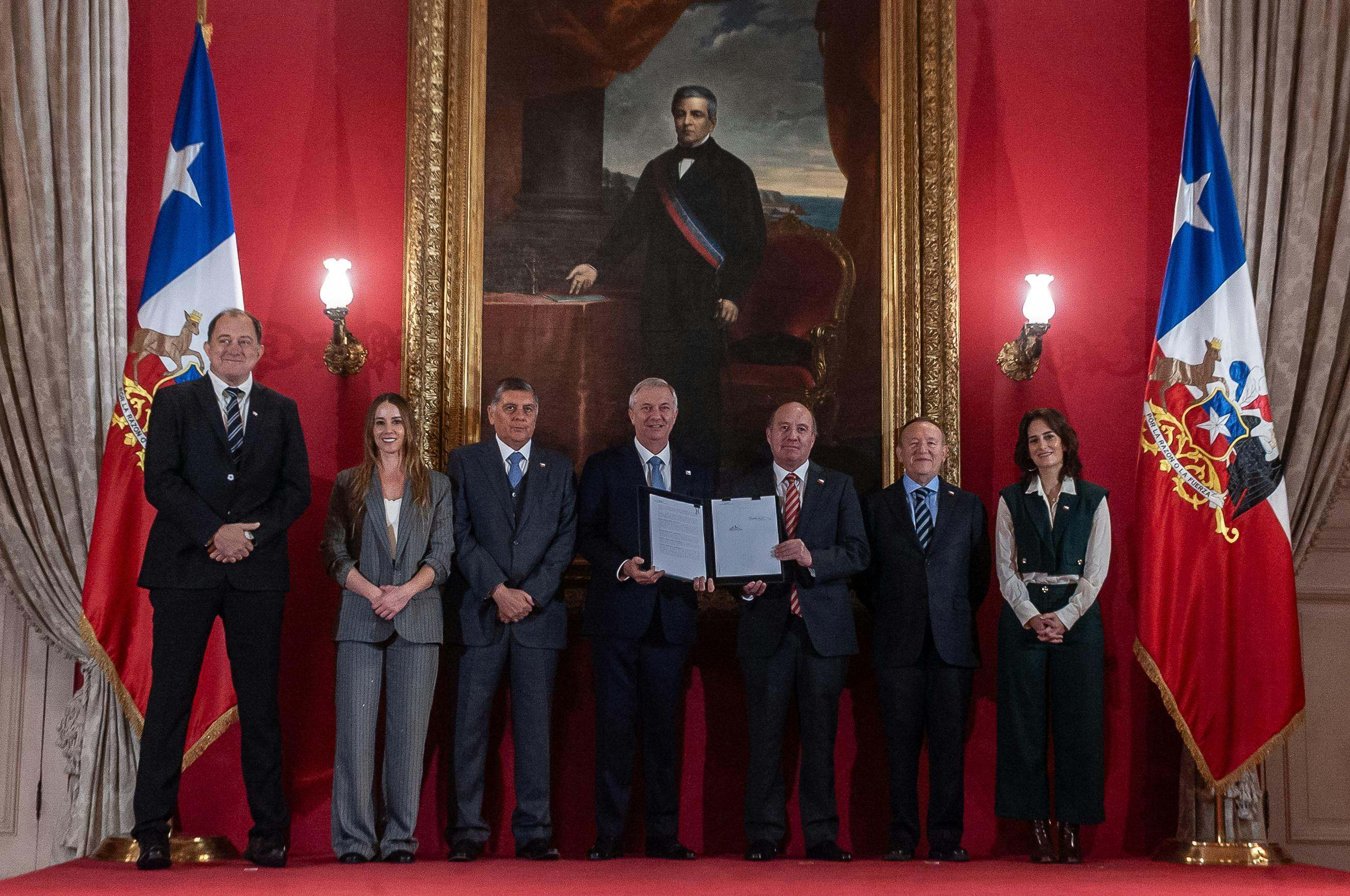 Presidente Kast firma proyecto de Reconstrucción Nacional y es enviado al Congreso