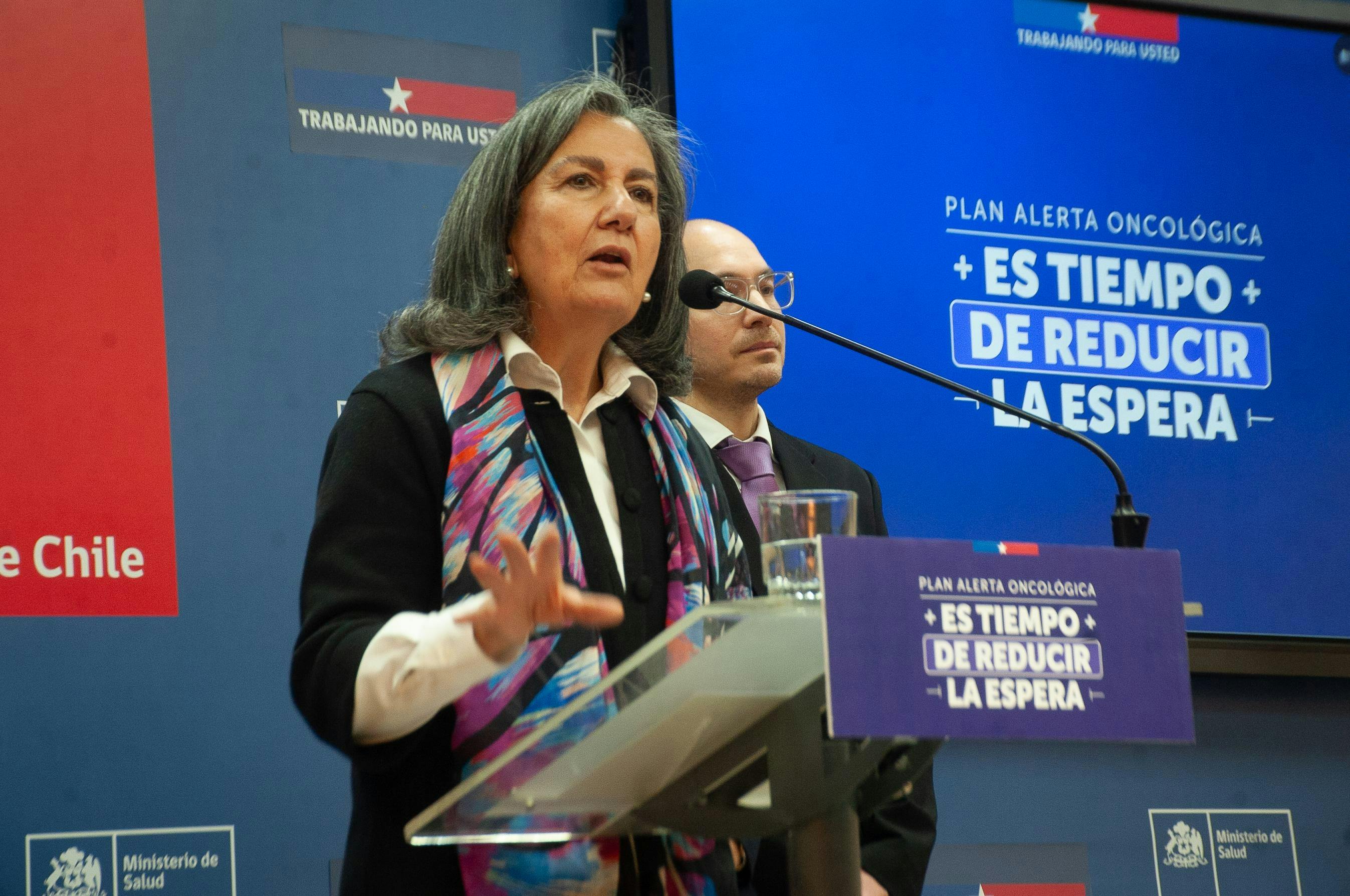 Ministra de Salud: "No podemos negar una atención (...) No podemos ir en contra de la ley"