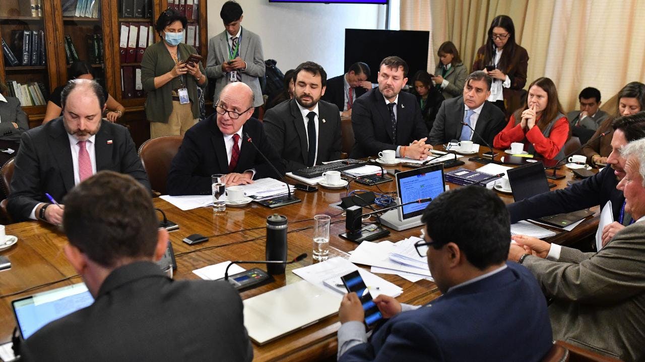 Hoy inicia el debate del proyecto de Reconstrucción Nacional en la Sala de la Cámara Baja