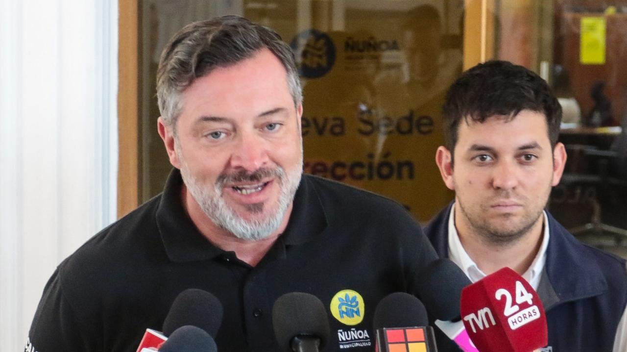 Alcalde Sebastián Sichel (Ñuñoa): "Creo que él (Kast) se ha sentado mejor en el 'trono'"