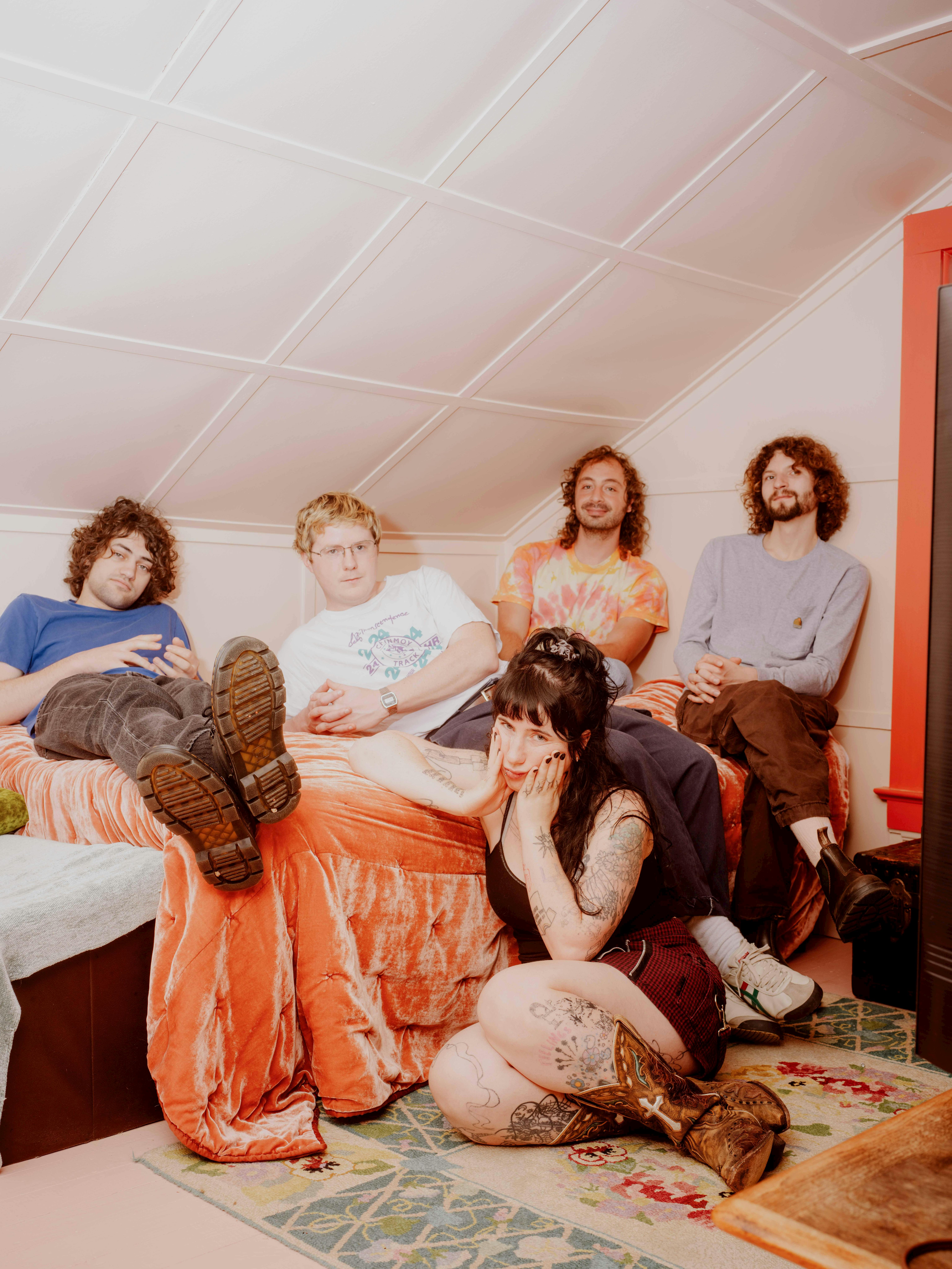 Wednesday anuncia su debut en Chile con show en Club Chocolate