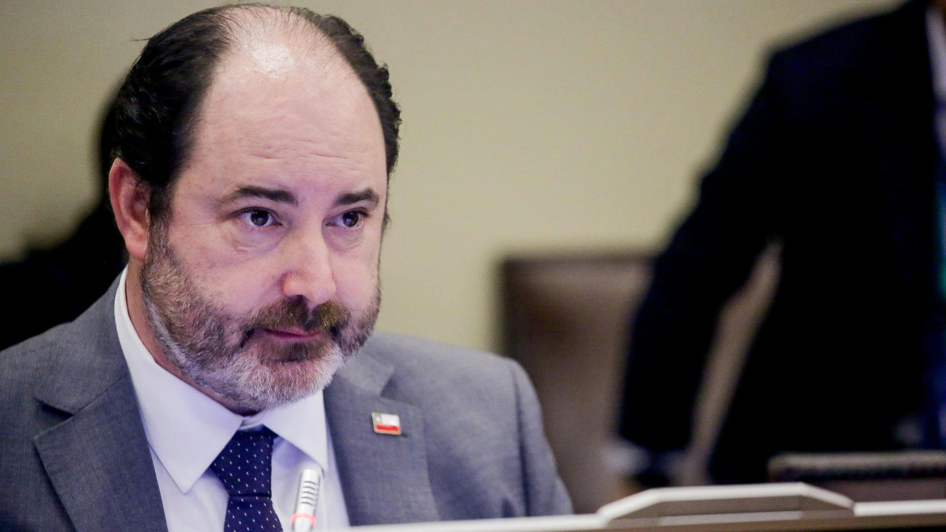 Ministro Tomás Rau: "Nadie está planteando tocar los dineros del Seguro de Cesantía"