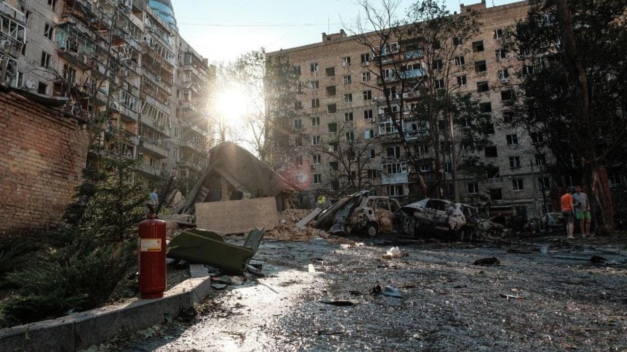 Rusia concreta una ofensiva de gran escala a Kiev en víspera de la cumbre de la OTAN: se han registrado al menos 14 muertos
