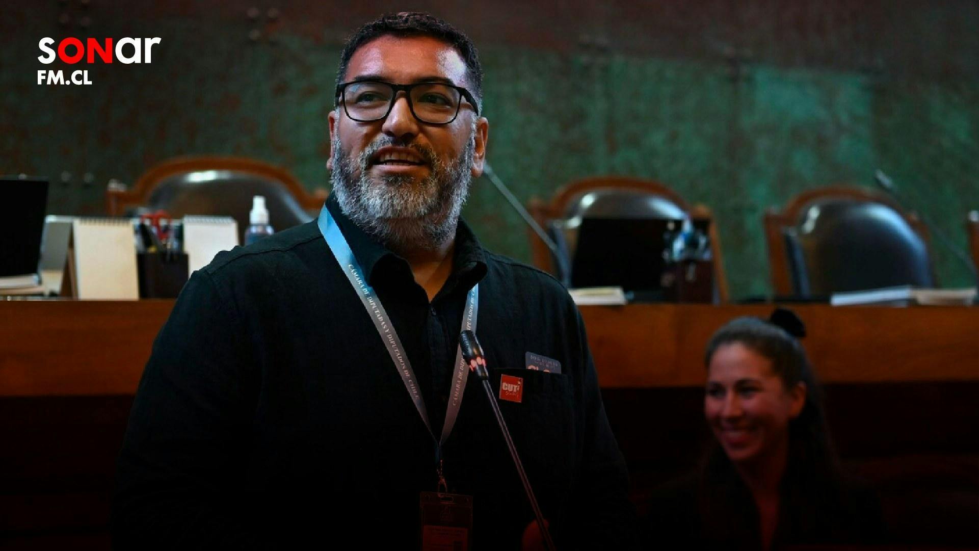 David Acuña cuestiona medidas de la Mesa de Reactivación Laboral: "Esto es una reforma laboral encubierta"